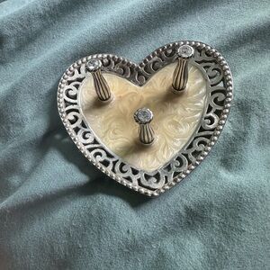 Brighton ring holder